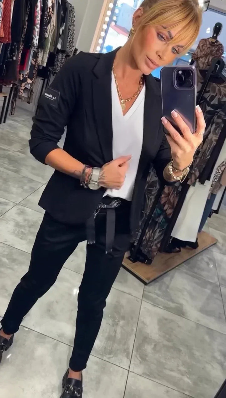 Adriana - Ensemble Chic et Élégant