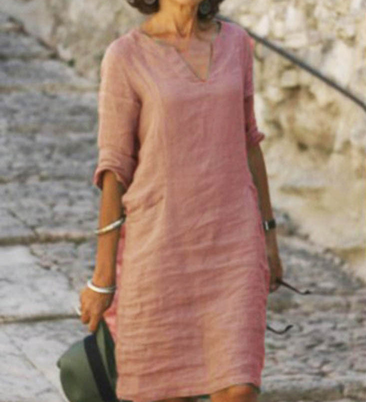 Aarna | Robe en lin décontractée à col en V avec coupe relaxe pour femmes