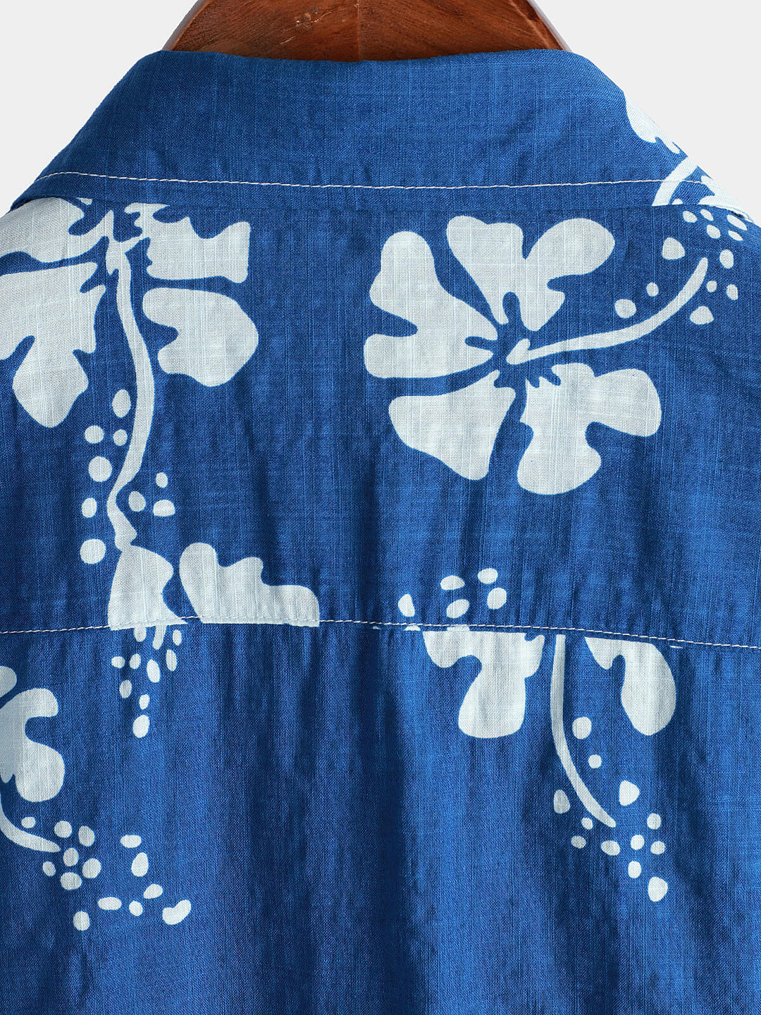 Chemise boutonnée hawaïenne tropicale bleue à manches courtes pour hommes