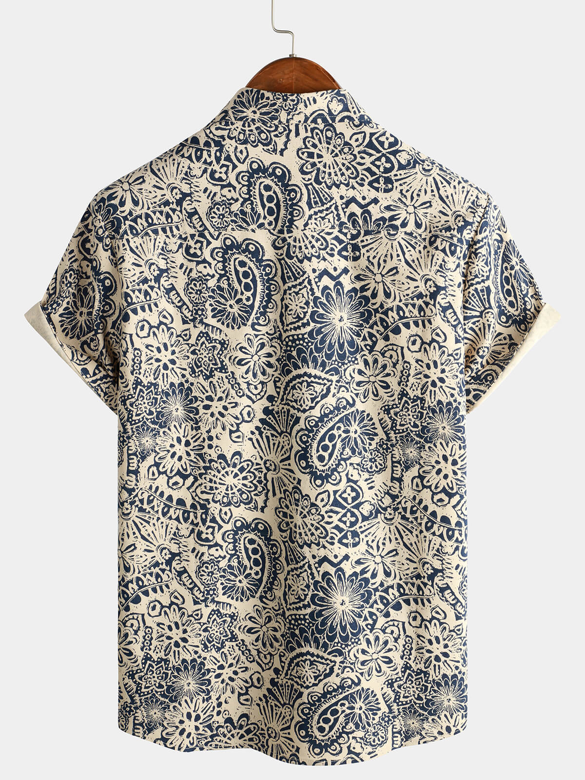 Chemise boutonnée vintage à imprimé cachemire des années 70 avec poche à fleurs rétro pour hommes