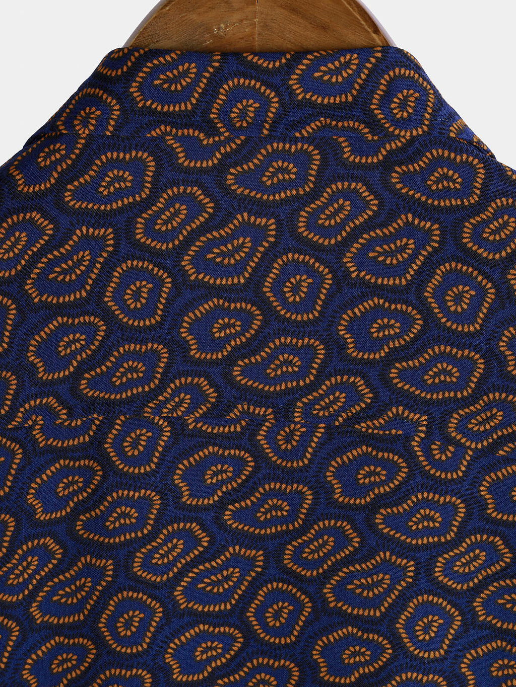 Chemise à manches courtes et poche à imprimé abstrait pour homme