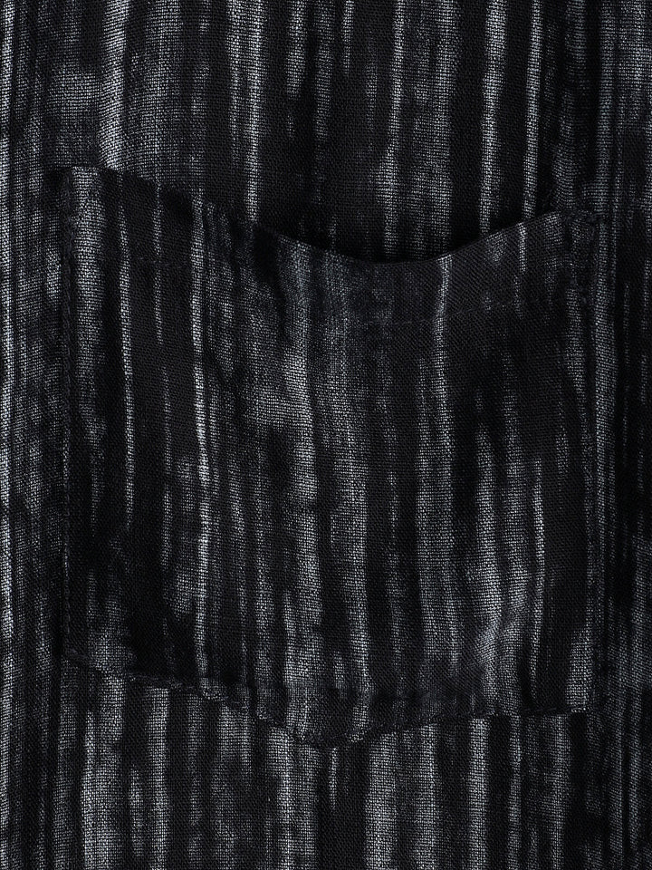 Chemise rayée noire respirante à manches courtes et poches pour homme