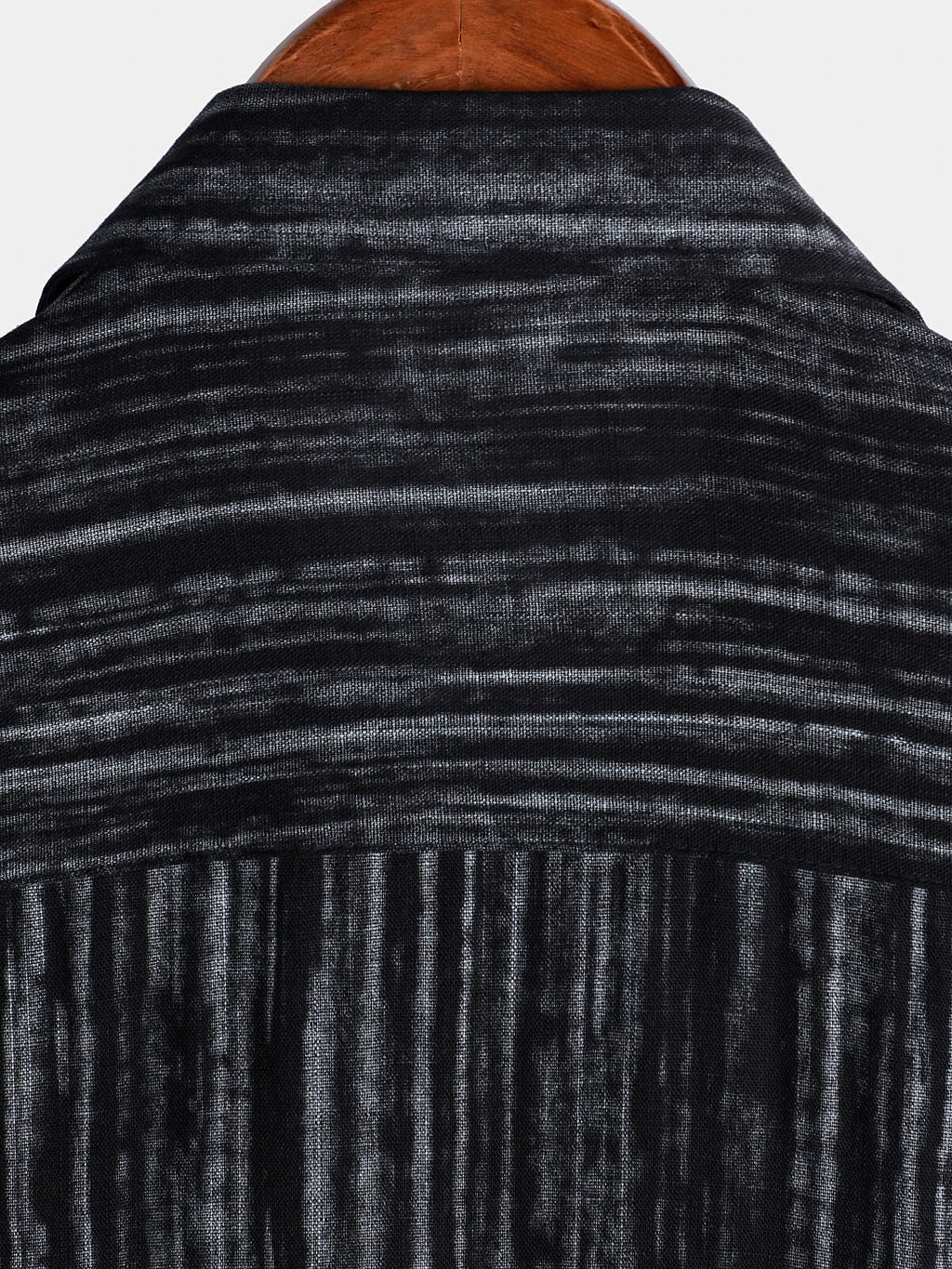 Chemise rayée noire respirante à manches courtes et poches pour homme