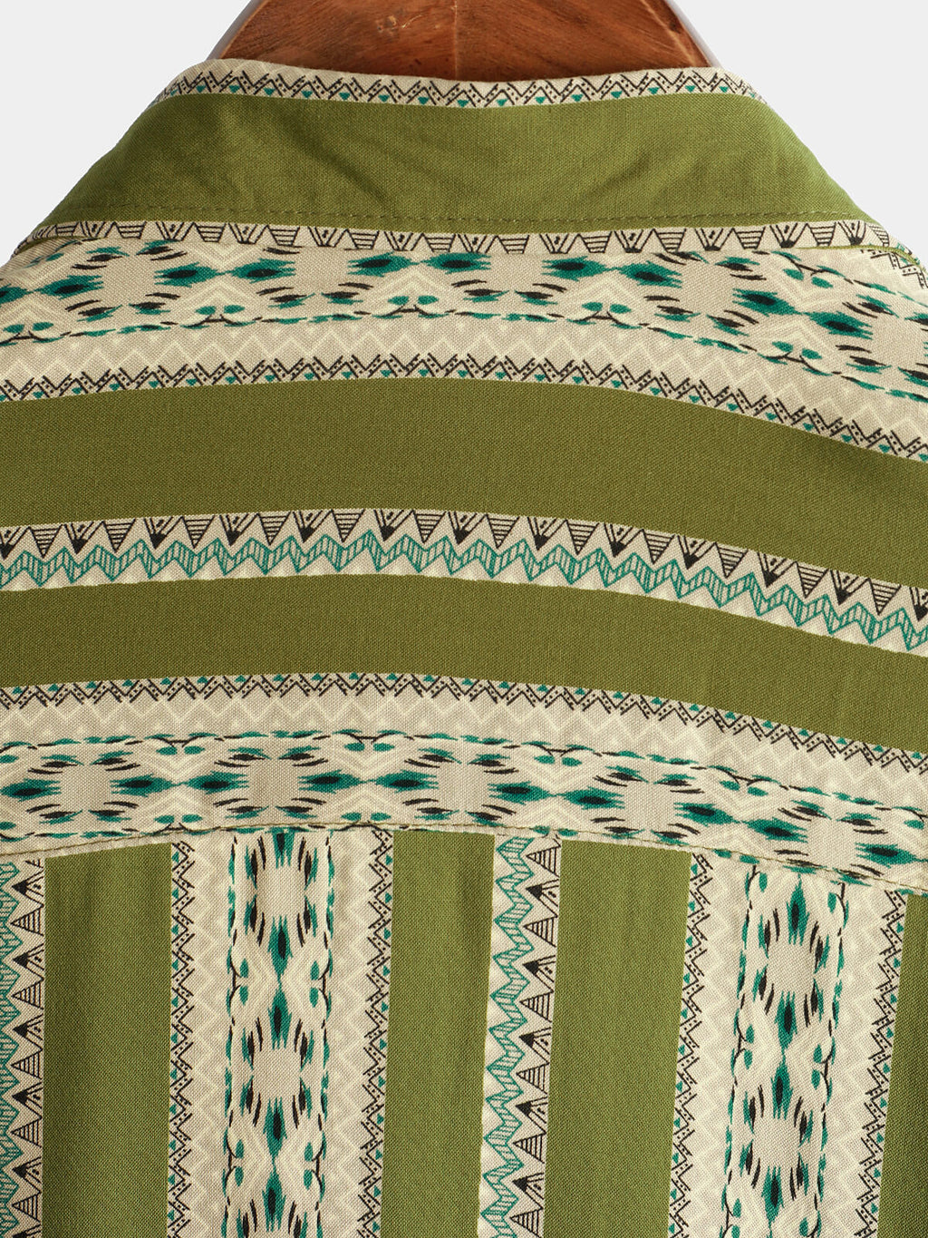 Chemise Rétro à Boutons pour Homme avec Imprimé Aztèque des Années 70 en Vert Rayé et Manches Courtes