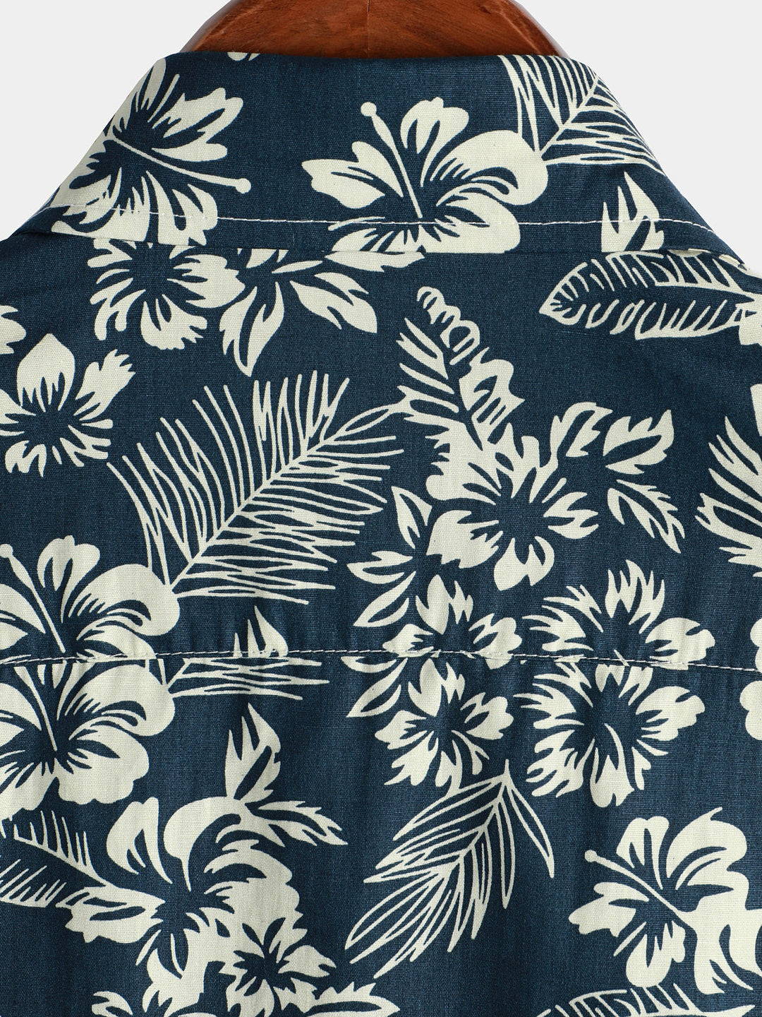 Chemise de plage boutonnée à manches courtes en coton avec feuilles de plantes tropicales bleues pour hommes Aloha Resort