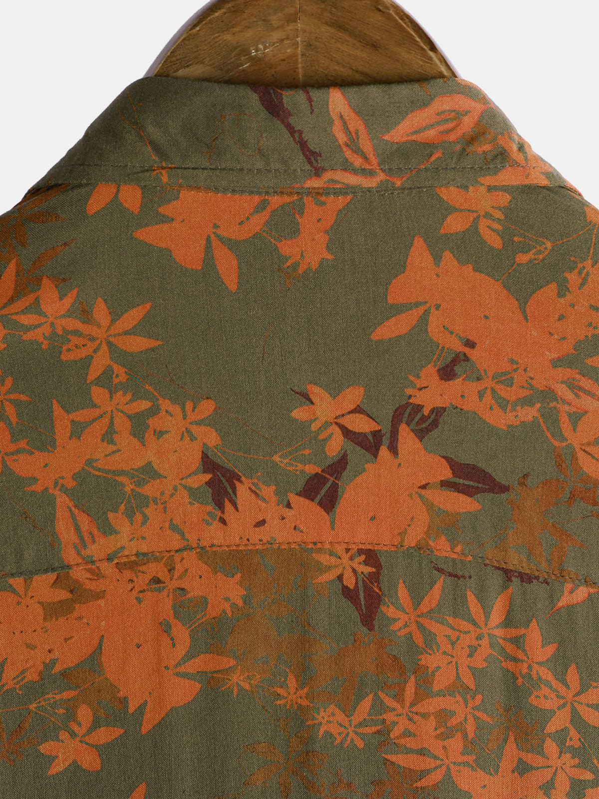 Chemise de plage boutonnée à manches courtes et motif floral vintage pour homme