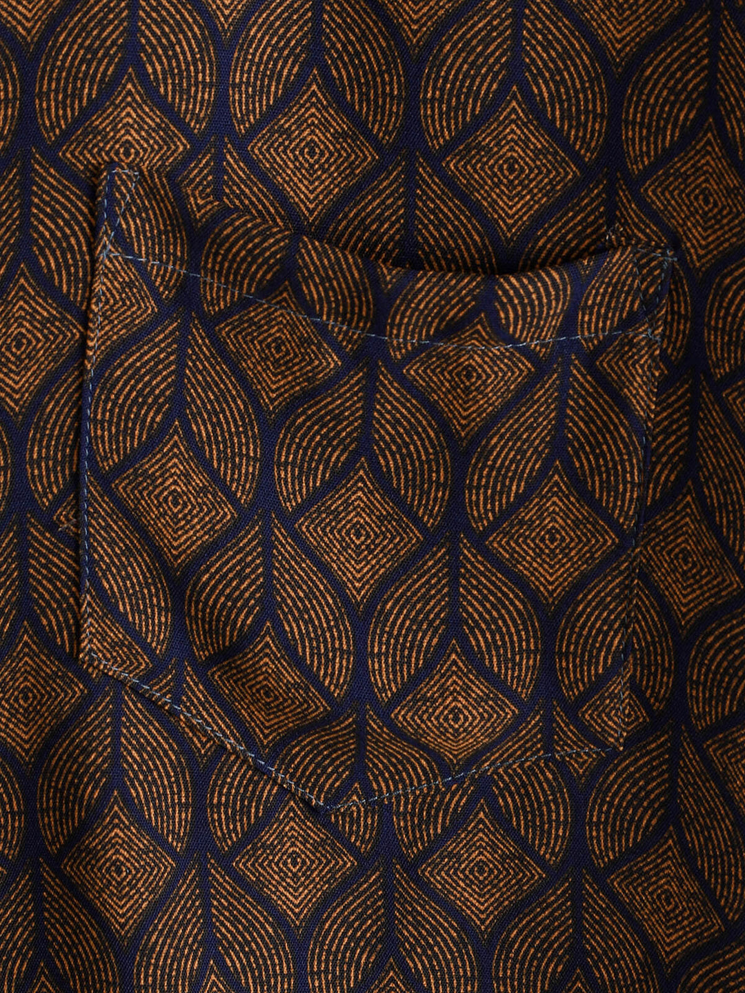 Chemise à manches courtes et poches à imprimé géométrique rétro marron pour homme