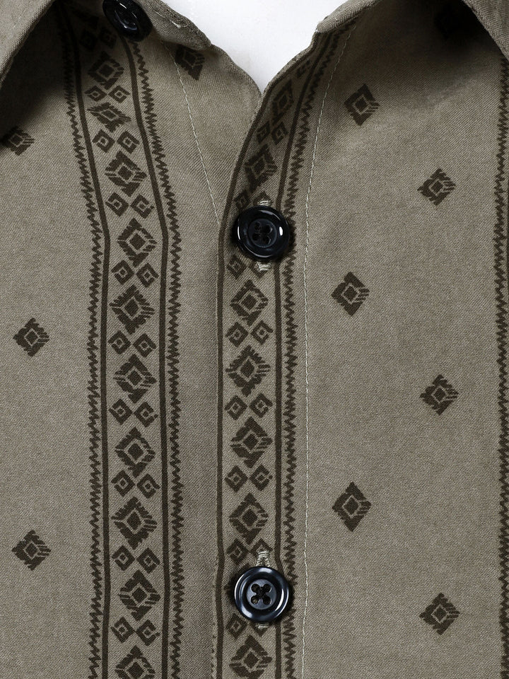 Chemise boutonnée à manches longues et imprimé rayé rétro pour homme