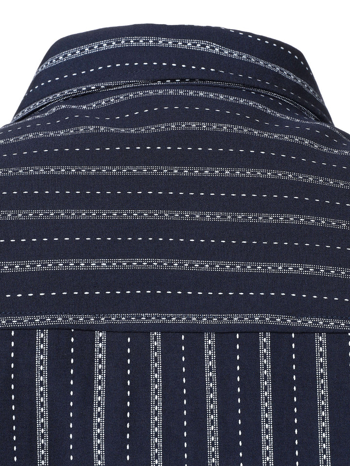 Chemise boutonnée à manches longues et rayures classiques pour homme
