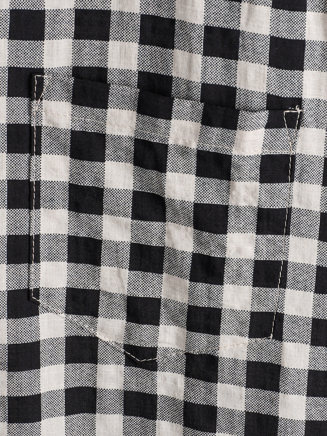 Chemise à manches courtes et poches en coton à carreaux noirs pour homme