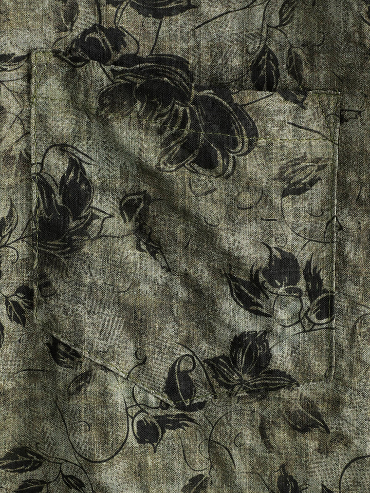 Chemise de villégiature à manches courtes et poches à imprimé floral pour homme