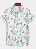 Chemise de Plage d'Été à Manches Courtes avec Imprimé Géométrique en Triangle Artistique pour Homme