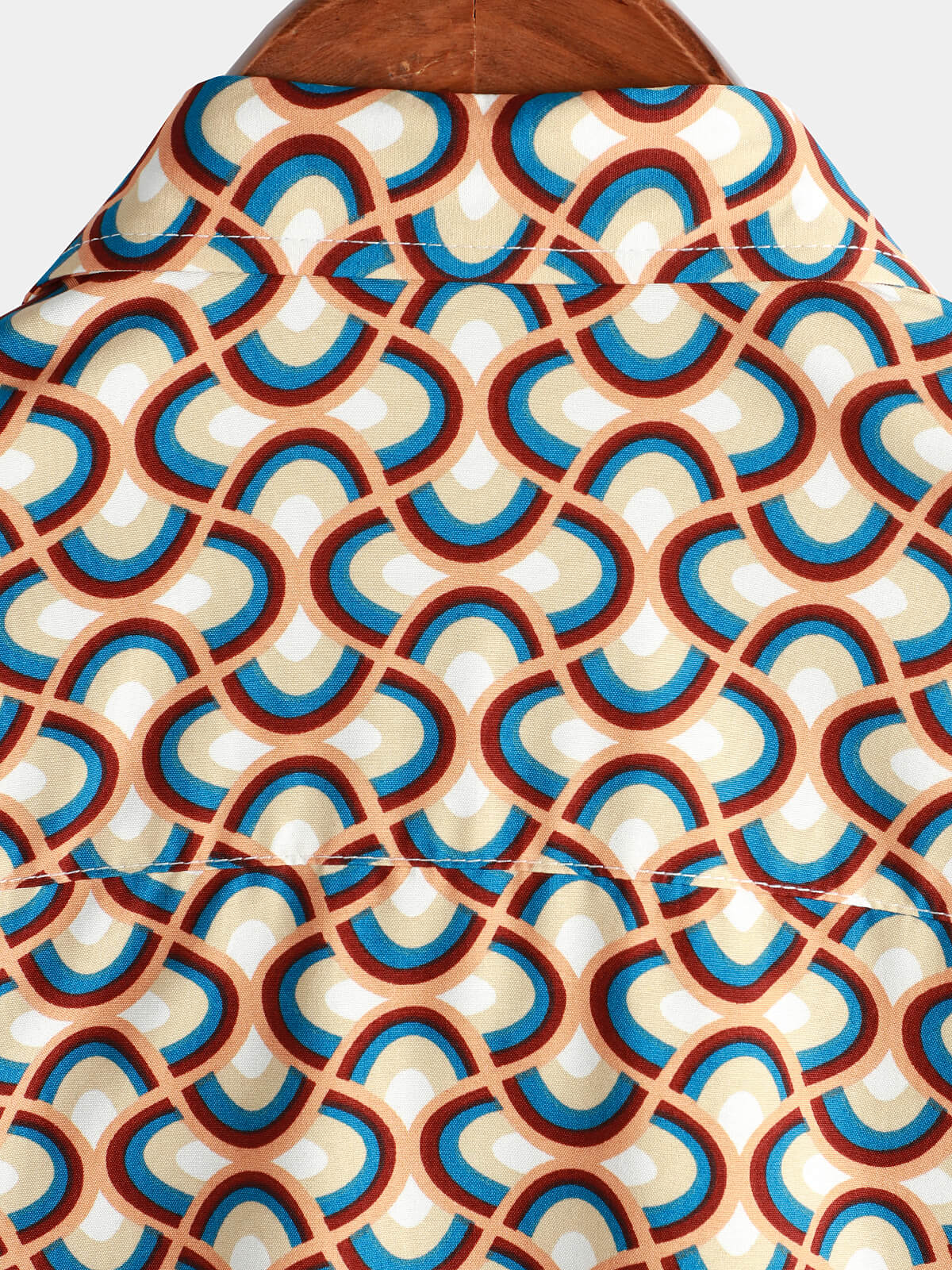 Chemise d'été à manches courtes rétro pour homme boutonnée avec motifs géométriques circulaires vintage idéale pour la plage