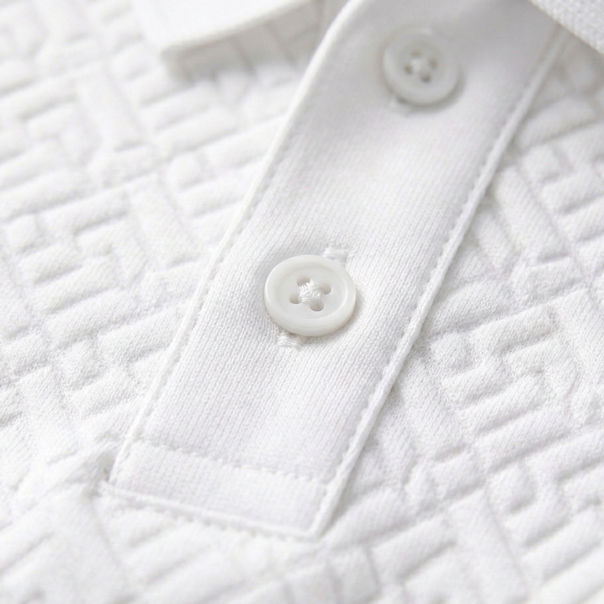 Le polo élégant texturé blanc pour homme de Willowcrest Hill