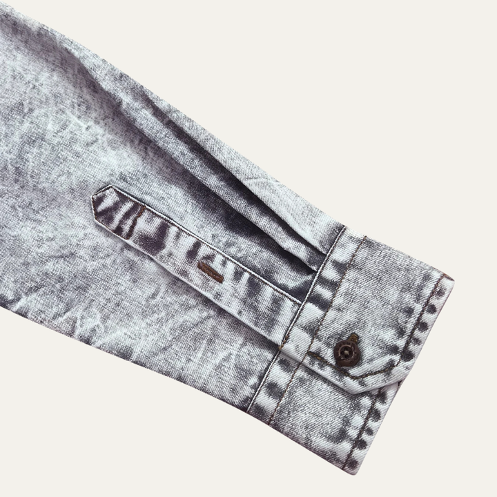 La Chemise en Denim Vintage Tie Dye Grise Clair pour Homme Fairbrook