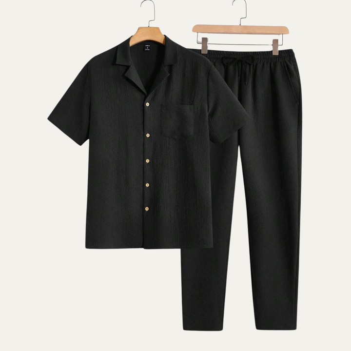 La Chemise à Manches Courtes Boutonnée pour Hommes Bordeaux &amp; Pantalons à Taille Élastique – Tenue Décontractée de Plage
