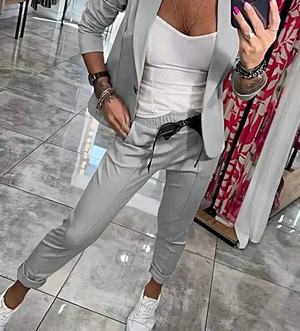 Adriana - Ensemble Chic et Élégant