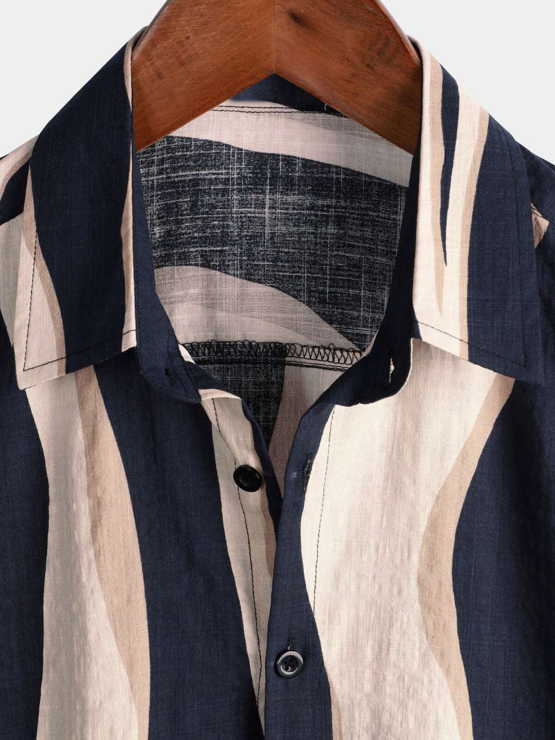Chemise à manches courtes boutonnée bleu marine à rayures décontractées pour hommes