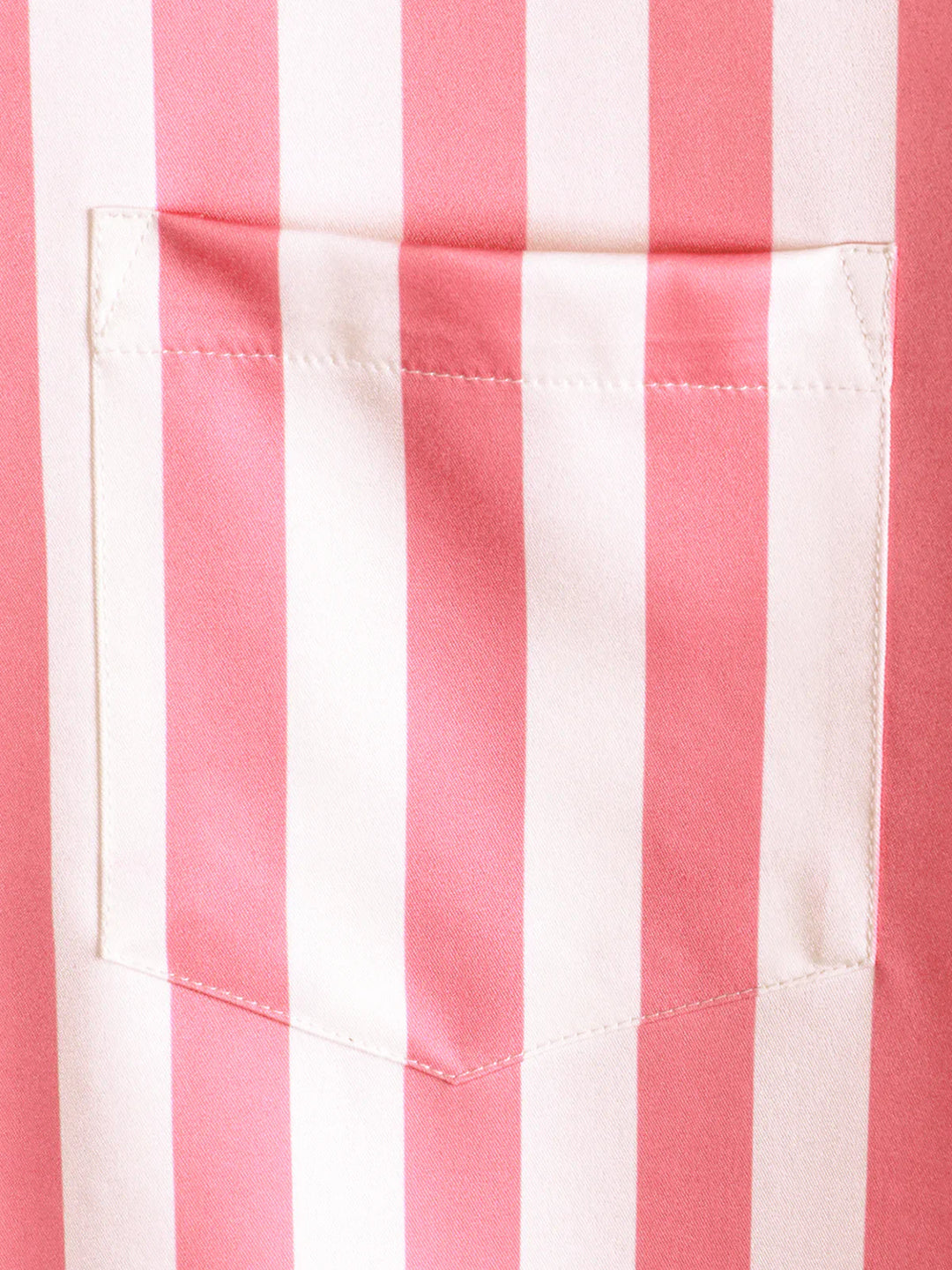 Chemise de camp de croisière de plage à manches courtes avec poche à imprimé animal flamant rose pour homme