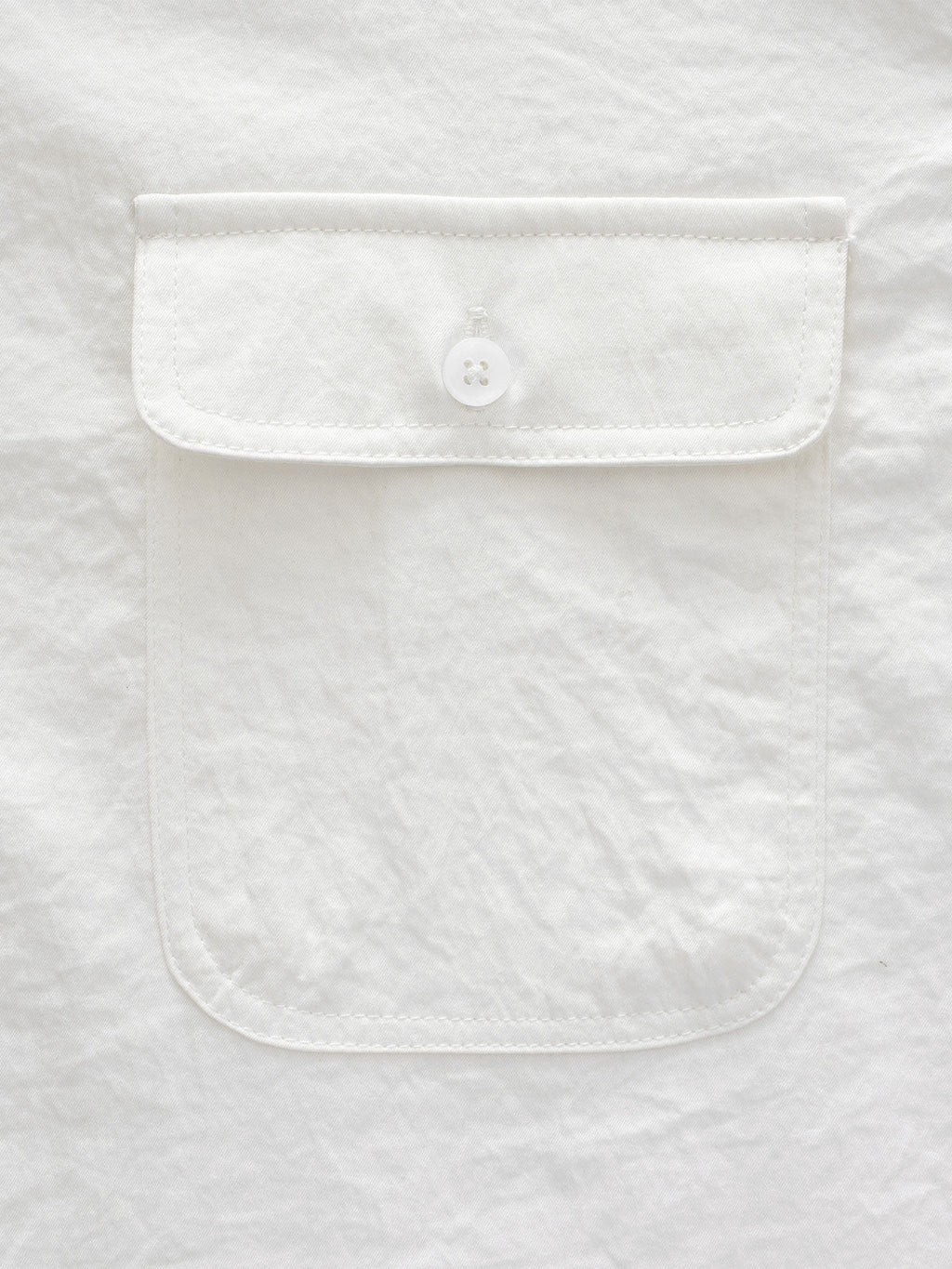 Chemise boutonnée décontractée à poches solides pour homme