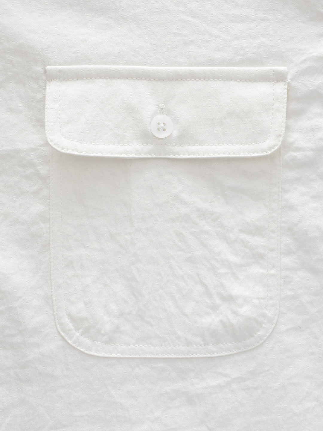 Chemise boutonnée décontractée à poches solides pour homme