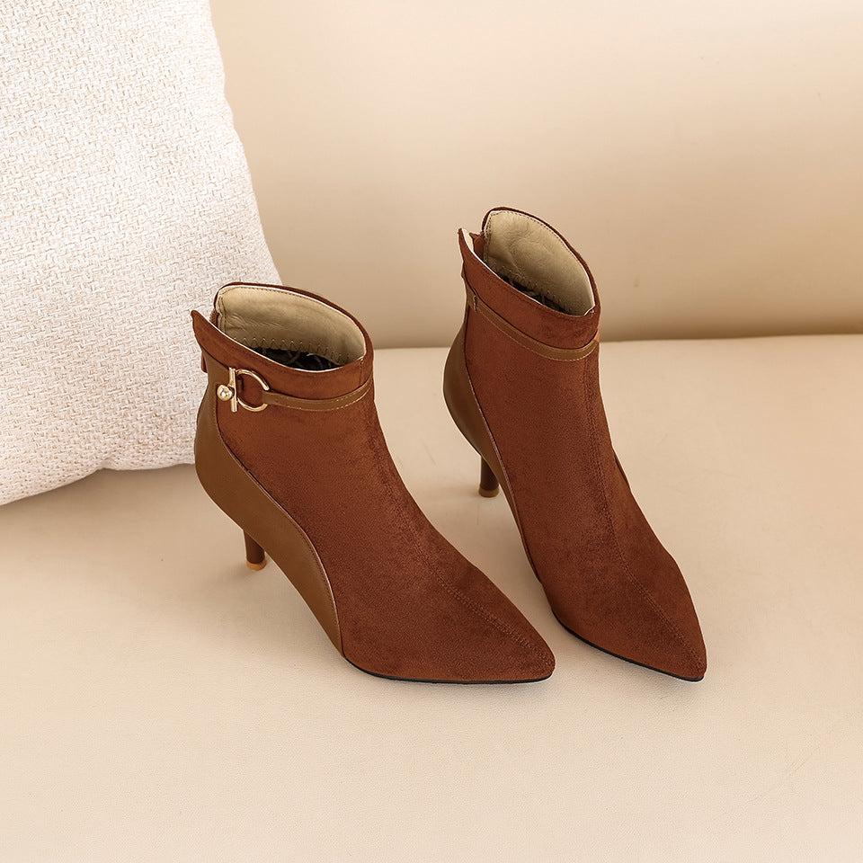 Bottes en daim à bout pointu