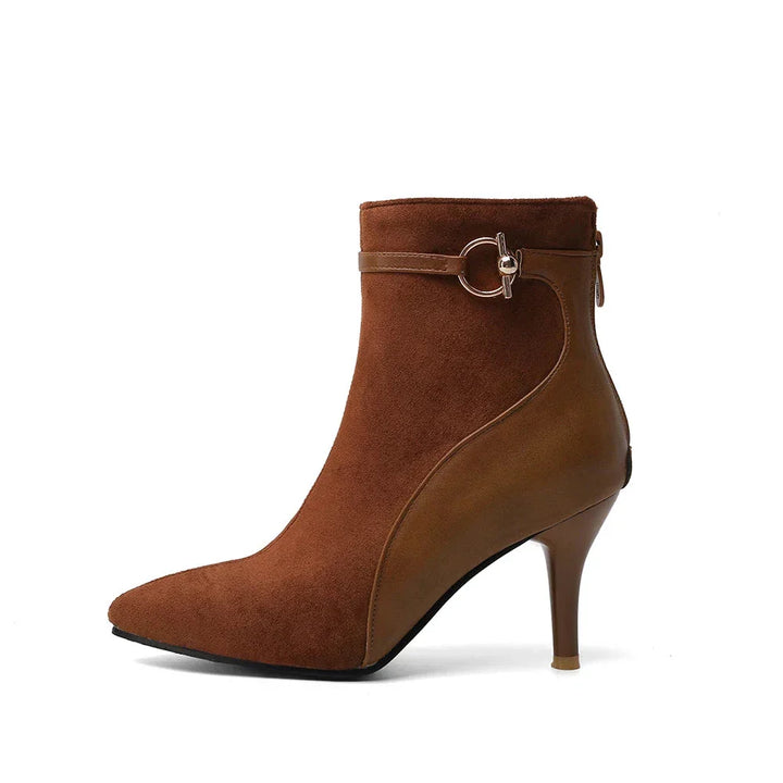 Bottes en daim à bout pointu