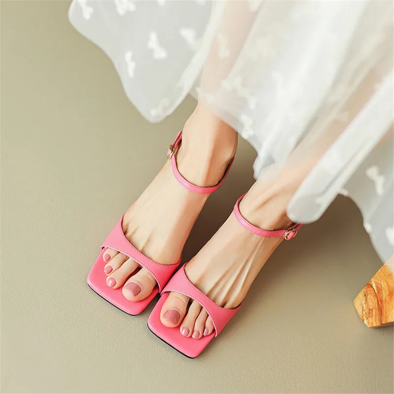 Chaussures à talon en cuir