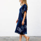 Robe Courte à Poches – Imprimé Abstrait Indigo