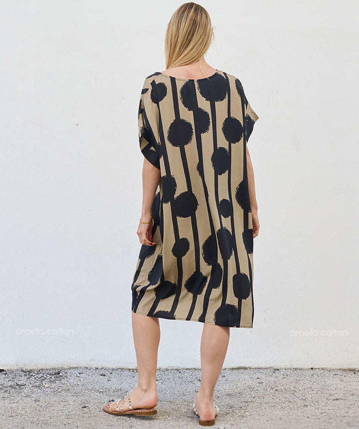 Robe Courte à Poches – Imprimé Pois Écru