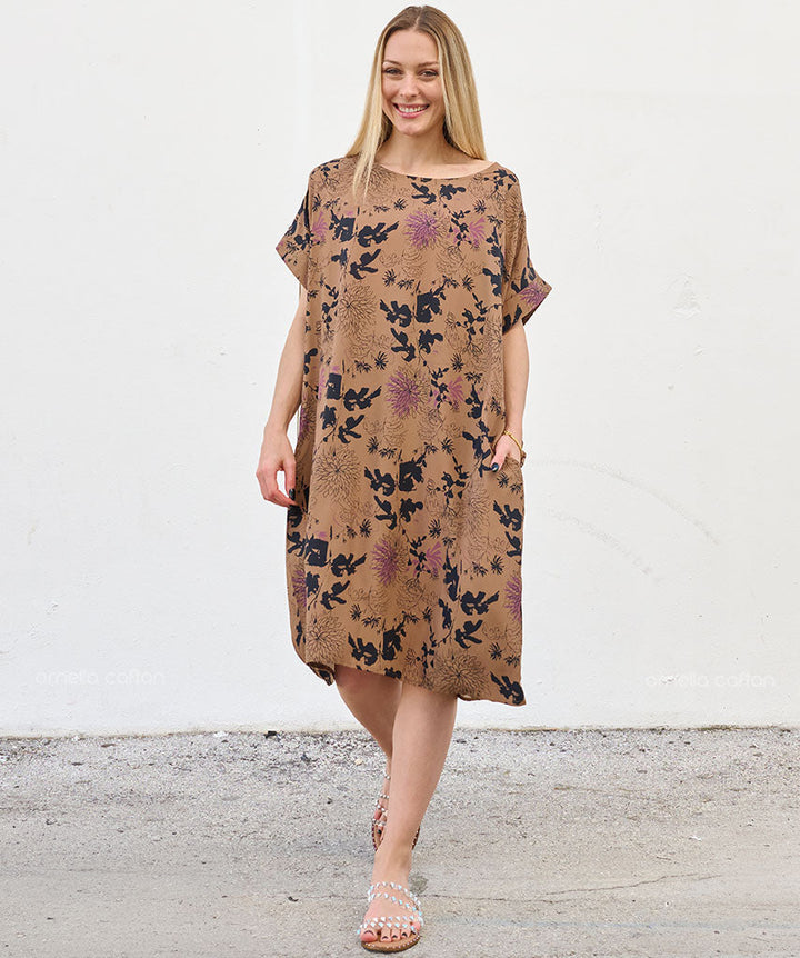 Robe Courte à Poches – Imprimé Floral Camel