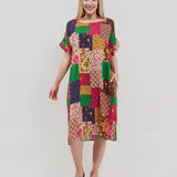 Robe Courte à Poches – Imprimé Patchwork Rose