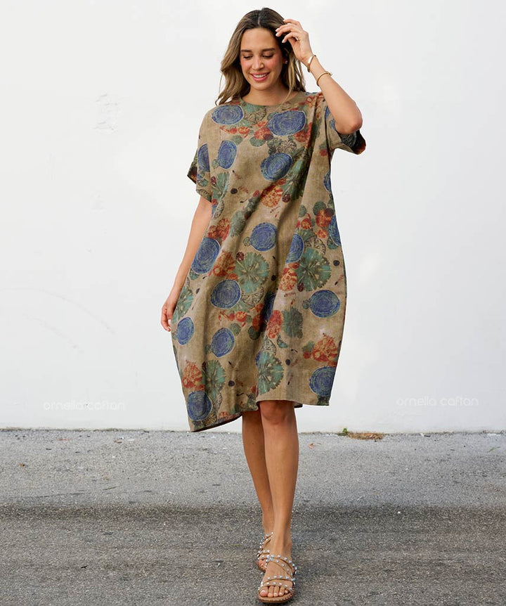 Robe Courte à Poches – Imprimé Médaillons Kaki