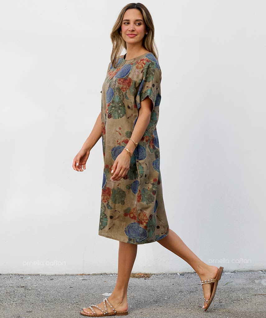 Robe Courte à Poches – Imprimé Médaillons Kaki