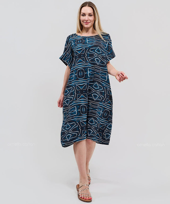 Robe Courte à Poches – Imprimé Graphique Marine