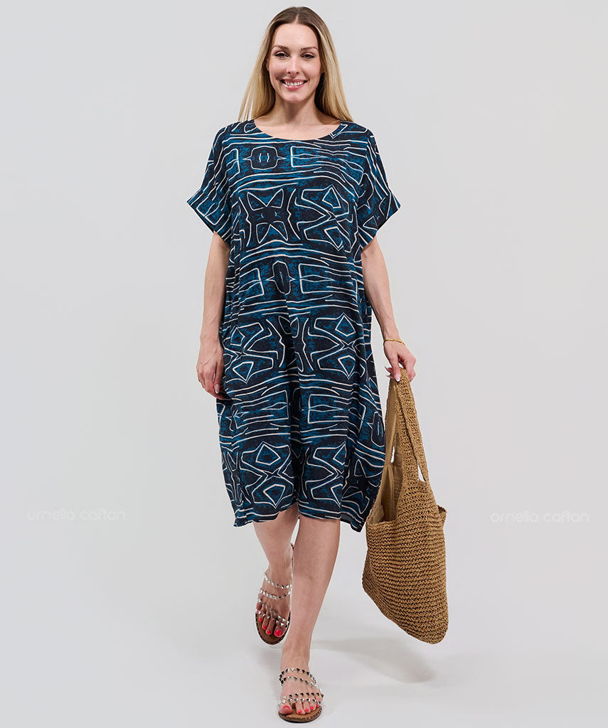 Robe Courte à Poches – Imprimé Graphique Marine
