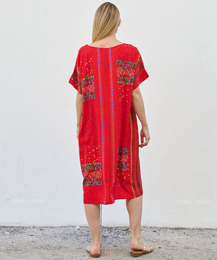 Robe Courte à Poches – Imprimé Ethnique Rouge