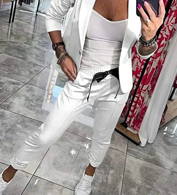 Adriana - Ensemble Chic et Élégant